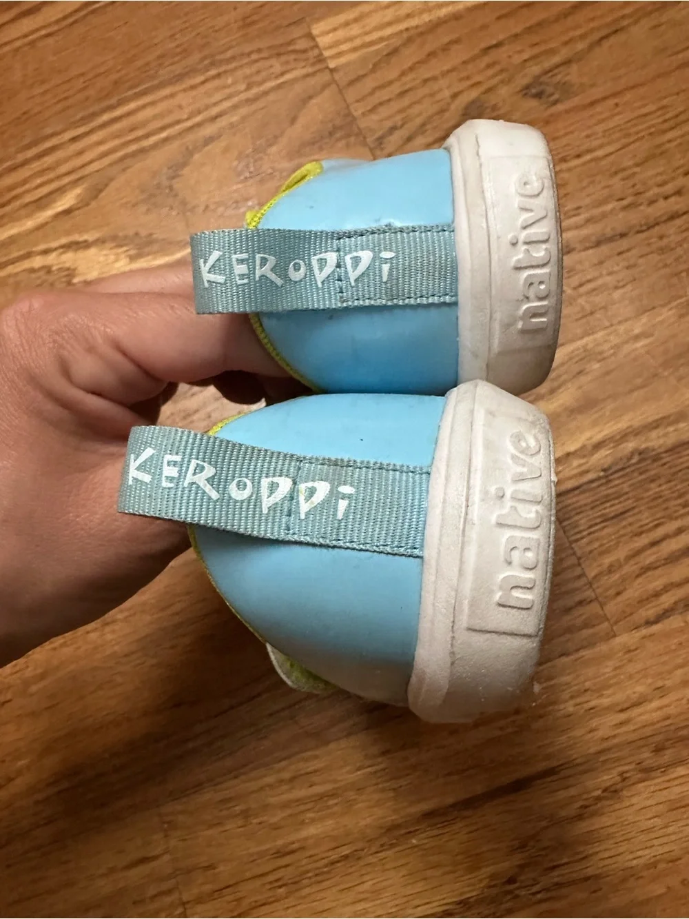 Native Kids Smiley Face Velcro Sneakers - Lime Green & Light Blue - Picture 8 of 8